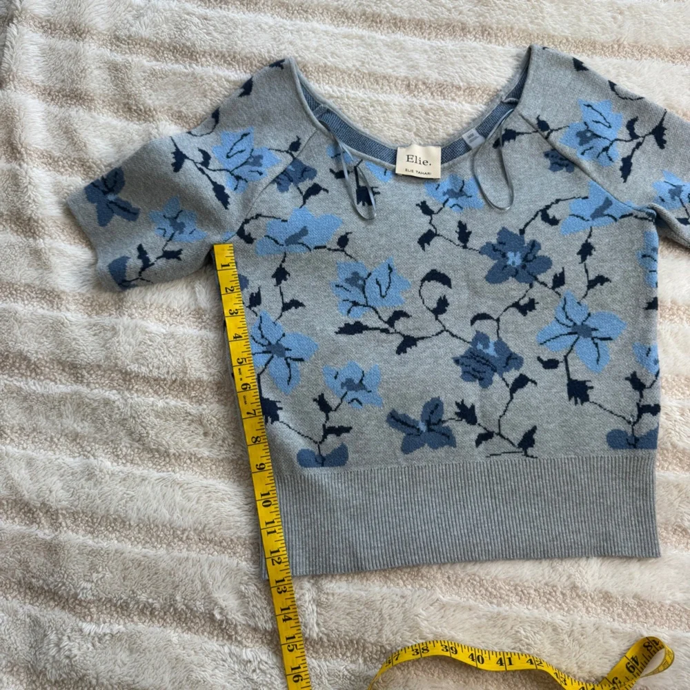 2/$25 Elie Tahari Top - Picture 6 of 7